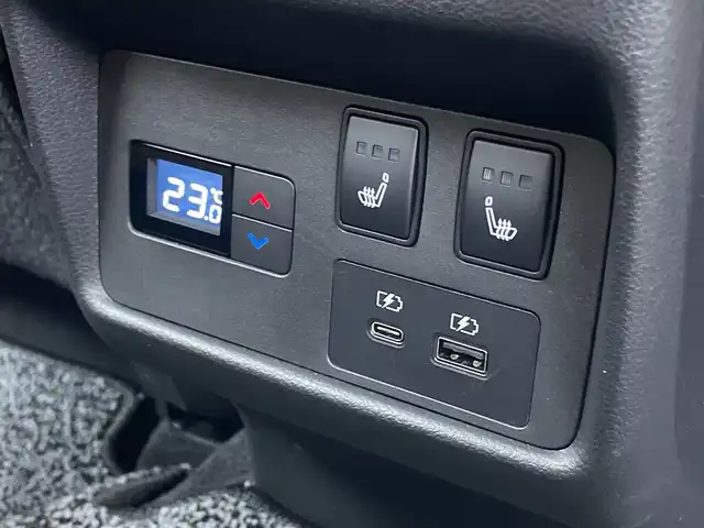 日産 エクストレイル G e－4ORCE 群馬県 2023(令5)年 1万km ブリリアントシルバー プロパイロット　ＢＯＳＥサウンド　純正１２．３型ナビ　フルセグＴＶ　全周囲カメラ　衝突被害軽減ブレーキ　ヘッドアップディスプレイ　デジタルインナーミラー　ＥＴＣ２．０　ワイヤレス充電　スマートキー