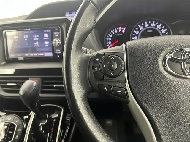 トヨタ ノア Si ダブルバイビー 千葉県 2018(平30)年 5.4万km ホワイトパールクリスタルシャイン トヨタセーフティセンス/・プリクラッシュセーフティ/・レーンディパーチャーアラート/・先行車発進お知らせ/・オートハイビーム/社外7インチメモリナビ/CD DVD SD BT フルセグ/バックカメラ/両側パワースライドドア/クルーズコントロール/LEDオートライト/ハーフレザー/純正16インチアルミホイール/純正フロアマット/ドアバイザー/プッシュスタート/スマートキー/ETC