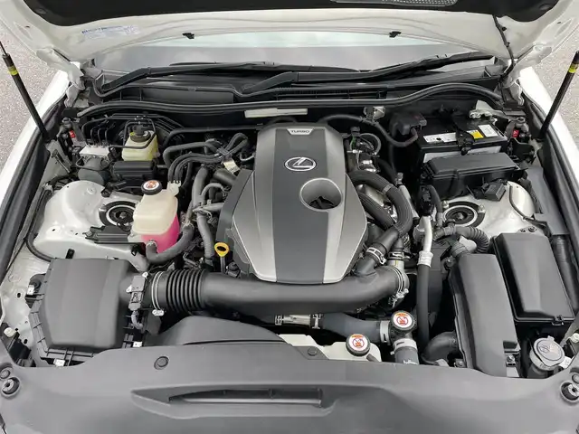 レクサス ＩＳ 300 滋賀県 2019(令1)年 4.1万km ソニッククォーツ 純正10型ナビ/・Bluetooth/フルセグ/・CD/DVD/バックカメラ/革巻きステアリング/ステアリングリモコン/パドルシフト/ETC2.0/レーダークルーズコントロール/ハーフレザーシート/パワーシート/ドアミラーヒーター/レクサスセーフティシステムプラス/・レーンディパーチャーアラート/・プリクラッシュセーフティ/LEDオートライト/フォグライト/スマートキー