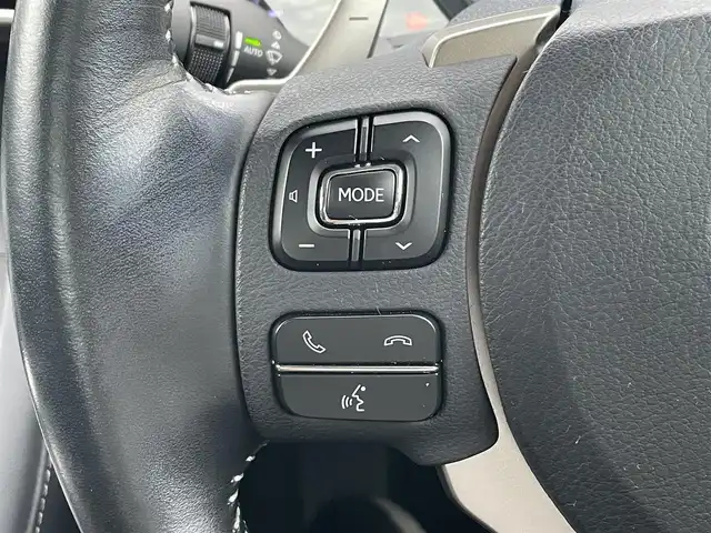 レクサス ＩＳ 300 滋賀県 2019(令1)年 4.1万km ソニッククォーツ 純正10型ナビ/・Bluetooth/フルセグ/・CD/DVD/バックカメラ/革巻きステアリング/ステアリングリモコン/パドルシフト/ETC2.0/レーダークルーズコントロール/ハーフレザーシート/パワーシート/ドアミラーヒーター/レクサスセーフティシステムプラス/・レーンディパーチャーアラート/・プリクラッシュセーフティ/LEDオートライト/フォグライト/スマートキー