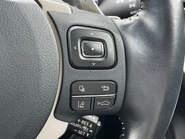 レクサス ＩＳ 300 滋賀県 2019(令1)年 4.1万km ソニッククォーツ 純正10型ナビ/・Bluetooth/フルセグ/・CD/DVD/バックカメラ/革巻きステアリング/ステアリングリモコン/パドルシフト/ETC2.0/レーダークルーズコントロール/ハーフレザーシート/パワーシート/ドアミラーヒーター/レクサスセーフティシステムプラス/・レーンディパーチャーアラート/・プリクラッシュセーフティ/LEDオートライト/フォグライト/スマートキー