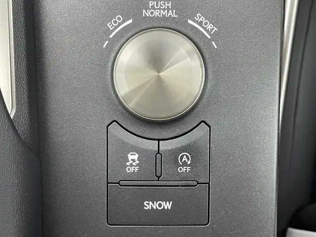 レクサス ＩＳ 300 滋賀県 2019(令1)年 4.1万km ソニッククォーツ 純正10型ナビ/・Bluetooth/フルセグ/・CD/DVD/バックカメラ/革巻きステアリング/ステアリングリモコン/パドルシフト/ETC2.0/レーダークルーズコントロール/ハーフレザーシート/パワーシート/ドアミラーヒーター/レクサスセーフティシステムプラス/・レーンディパーチャーアラート/・プリクラッシュセーフティ/LEDオートライト/フォグライト/スマートキー