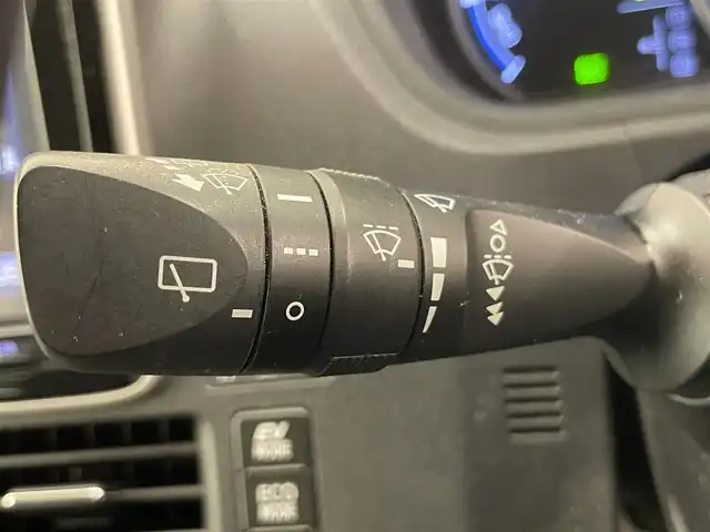 トヨタ エスクァイア ハイブリッド Gi 岡山県 2015(平27)年 10.7万km ホワイトパールクリスタルシャイン DOPナビ　NSZT-Y64T/フルセグTV（AM.FM.TV.CD.DVD.BT）/アルパインリアフリップダウンモニター/両側パワースライドドア/バックカメラ/ETC/ドライブレコーダー/レザーシート/シートヒーター/クルーズコントロール/オートライト/オートマチックハイビーム/フォグライト/サングラスホルダー/ステアリングスイッチ/ワイヤレス充電/ＬＥＤヘッドライト/スペアキー/15インチ純正AW/純正フロアマット