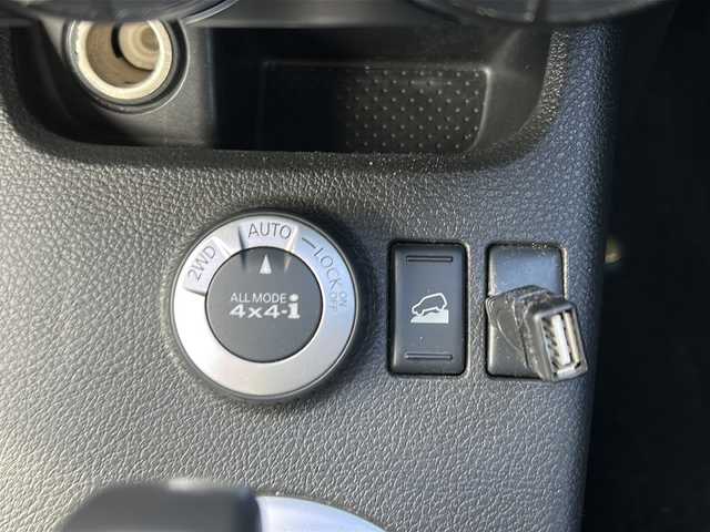 日産 エクストレイル 20S 秋田県 2013(平25)年 7.9万km ダイヤモンドブラック 純正メモリナビ/純正BT、DVD、CD、TV/バックカメラ/社外16インチAW/ETC/４WD