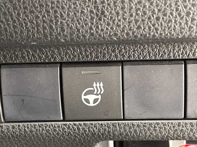 トヨタ ＲＡＶ４ アドベンチャー 愛知県 2021(令3)年 4.3万km アーバンカーキ トヨタセーフティセンス/純正9型ディスプレイオーディオナビ/レーダークルーズコントロール/シートヒーター/エアシート/バックカメラ/パワーシート/コーナーセンサー/純正アルミホイール/ルーフレール/４ＷＤ/ダウンヒルアシストコントロール/ステアリングヒーター/レーンキープアシスト/オートマチックハイビーム/フルセグ/衝突軽減システム/Bluetooth/ステアリングスイッチ/スマートキー/プッシュスタート