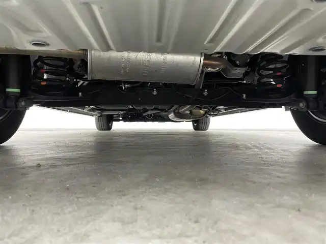 日産 セレナ e－パワー ハイウェイスター V 千葉県 2022(令4)年 2.4万km ブリリアントホワイトパール 禁煙車/純正10インチメモリナビ/　CD/DVD/BT/フルセグTV/エマージェンシーブレーキ/レーンキープアシスト/ブラインドスポットモニター/プロパイロット/両側パワースライドドア/デジタルインナーミラー/アラウンドビューモニター/電子パーキング/オートホールド/ETC/ステアリングスイッチ/革巻きステアリング/純正15インチアルミホイール/LEDヘッドライト/フォグランプ