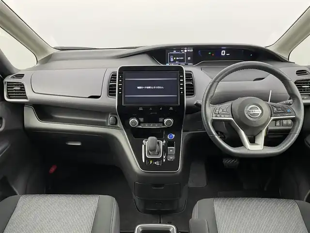 日産 セレナ e－パワー ハイウェイスター V 千葉県 2022(令4)年 2.4万km ブリリアントホワイトパール 禁煙車/純正10インチメモリナビ/　CD/DVD/BT/フルセグTV/エマージェンシーブレーキ/レーンキープアシスト/ブラインドスポットモニター/プロパイロット/両側パワースライドドア/デジタルインナーミラー/アラウンドビューモニター/電子パーキング/オートホールド/ETC/ステアリングスイッチ/革巻きステアリング/純正15インチアルミホイール/LEDヘッドライト/フォグランプ