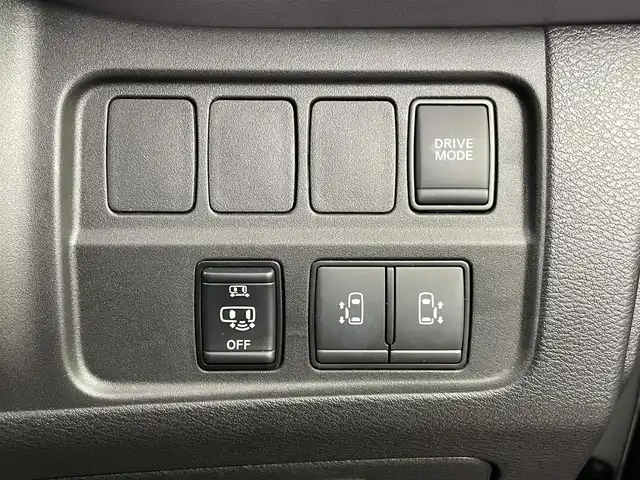 日産 セレナ e－パワー ハイウェイスター V 千葉県 2022(令4)年 2.4万km ブリリアントホワイトパール 禁煙車/純正10インチメモリナビ/　CD/DVD/BT/フルセグTV/エマージェンシーブレーキ/レーンキープアシスト/ブラインドスポットモニター/プロパイロット/両側パワースライドドア/デジタルインナーミラー/アラウンドビューモニター/電子パーキング/オートホールド/ETC/ステアリングスイッチ/革巻きステアリング/純正15インチアルミホイール/LEDヘッドライト/フォグランプ