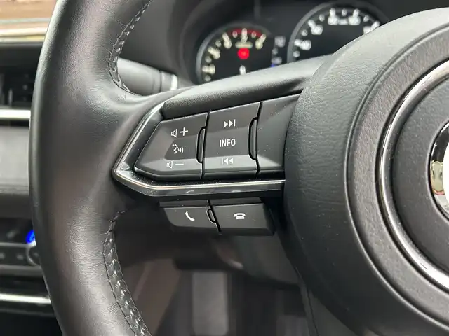 マツダ マツダ６セダン 25S Lパッケージ 愛媛県 2020(令2)年 3.5万km ジェットブラックマイカ 純正8型ナビ/全周囲カメラ/BOSEサウンドシステム＋11スピーカー/茶色レザーシート/全席シートヒーター/前席シートベンチレーション/前席パワーシート/運転席シートメモリー機能/ブラインドスポットモニター/追従機能付クルーズコントロール/ドライバーアテンションアラート/ヒル・ローンチ・アシスト/車線逸脱警報システム/AT誤発進抑制制御(前進/後退)/自動防眩ルームミラー/電動リアウインドウサンシェイド/本革巻ステアリング/ステアリングヒーター/電格ミラー/電動パーキングブレーキ/AutoHold機能/パドルシフト/現状サマー(純正ＡＷ)(235/40/R19)