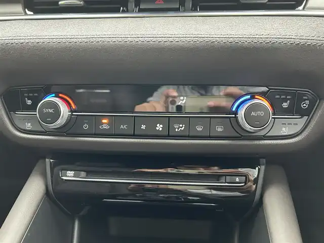 マツダ マツダ６セダン 25S Lパッケージ 愛媛県 2020(令2)年 3.5万km ジェットブラックマイカ 純正8型ナビ/全周囲カメラ/BOSEサウンドシステム＋11スピーカー/茶色レザーシート/全席シートヒーター/前席シートベンチレーション/前席パワーシート/運転席シートメモリー機能/ブラインドスポットモニター/追従機能付クルーズコントロール/ドライバーアテンションアラート/ヒル・ローンチ・アシスト/車線逸脱警報システム/AT誤発進抑制制御(前進/後退)/自動防眩ルームミラー/電動リアウインドウサンシェイド/本革巻ステアリング/ステアリングヒーター/電格ミラー/電動パーキングブレーキ/AutoHold機能/パドルシフト/現状サマー(純正ＡＷ)(235/40/R19)