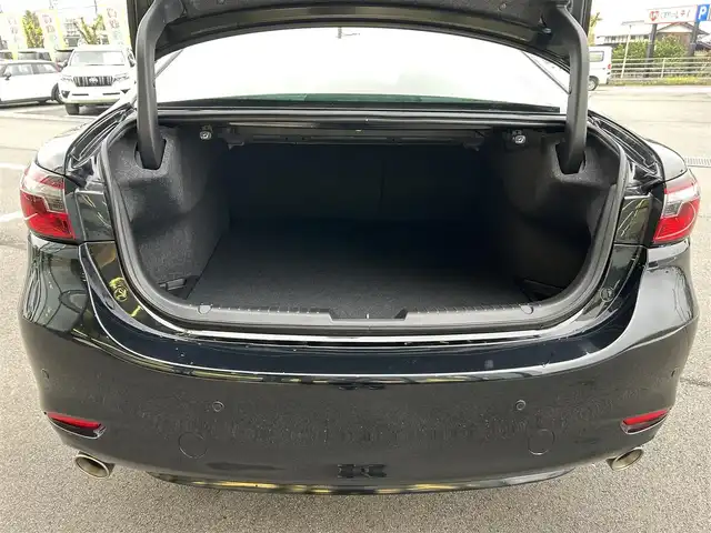 マツダ マツダ６セダン 25S Lパッケージ 愛媛県 2020(令2)年 3.5万km ジェットブラックマイカ 純正8型ナビ/全周囲カメラ/BOSEサウンドシステム＋11スピーカー/茶色レザーシート/全席シートヒーター/前席シートベンチレーション/前席パワーシート/運転席シートメモリー機能/ブラインドスポットモニター/追従機能付クルーズコントロール/ドライバーアテンションアラート/ヒル・ローンチ・アシスト/車線逸脱警報システム/AT誤発進抑制制御(前進/後退)/自動防眩ルームミラー/電動リアウインドウサンシェイド/本革巻ステアリング/ステアリングヒーター/電格ミラー/電動パーキングブレーキ/AutoHold機能/パドルシフト/現状サマー(純正ＡＷ)(235/40/R19)