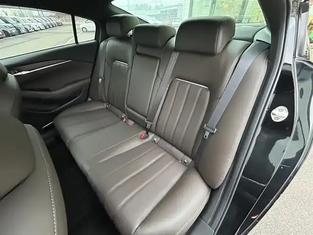マツダ マツダ６セダン 25S Lパッケージ 愛媛県 2020(令2)年 3.5万km ジェットブラックマイカ 純正8型ナビ/全周囲カメラ/BOSEサウンドシステム＋11スピーカー/茶色レザーシート/全席シートヒーター/前席シートベンチレーション/前席パワーシート/運転席シートメモリー機能/ブラインドスポットモニター/追従機能付クルーズコントロール/ドライバーアテンションアラート/ヒル・ローンチ・アシスト/車線逸脱警報システム/AT誤発進抑制制御(前進/後退)/自動防眩ルームミラー/電動リアウインドウサンシェイド/本革巻ステアリング/ステアリングヒーター/電格ミラー/電動パーキングブレーキ/AutoHold機能/パドルシフト/現状サマー(純正ＡＷ)(235/40/R19)