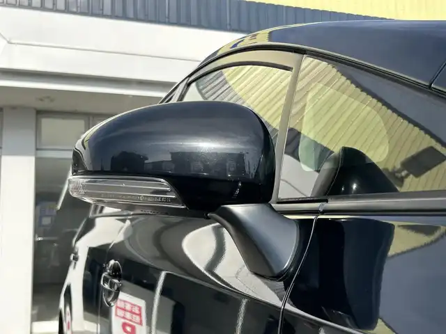 トヨタ プリウス α S 京都府 2015(平27)年 12.6万km アティチュードブラックマイカ (株)IDOMが運営する【じしゃロン伏見店】の自社ローン対象車両になります。こちらは現金ご利用時の価格です。自社ローンご希望の方は別途その旨お申付け下さい。/社外ナビ/ETC/DTV/BT/DVD/CD/プッシュスタート/ドアバイザー