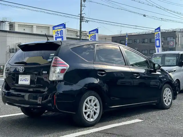 トヨタ プリウス α S 京都府 2015(平27)年 12.6万km アティチュードブラックマイカ (株)IDOMが運営する【じしゃロン伏見店】の自社ローン対象車両になります。こちらは現金ご利用時の価格です。自社ローンご希望の方は別途その旨お申付け下さい。/社外ナビ/ETC/DTV/BT/DVD/CD/プッシュスタート/ドアバイザー