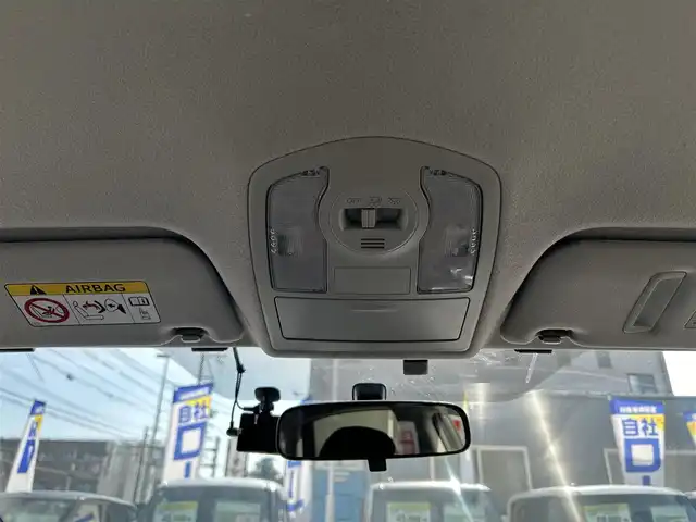 トヨタ プリウス α S 京都府 2015(平27)年 12.6万km アティチュードブラックマイカ (株)IDOMが運営する【じしゃロン伏見店】の自社ローン対象車両になります。こちらは現金ご利用時の価格です。自社ローンご希望の方は別途その旨お申付け下さい。/社外ナビ/ETC/DTV/BT/DVD/CD/プッシュスタート/ドアバイザー