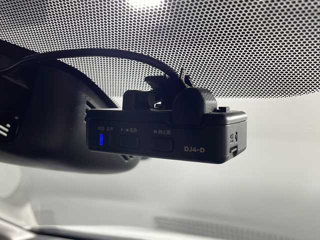 日産 セレナ e－パワー ハイウェイスター V 沖縄県 2019(令1)年 7万km ブリリアントホワイトパール 禁煙車/県外仕入れ/10インチ純正ナビ/【CD/DVD/フルセグTV/BT】/後席フリップダウンモニター/全方位カメラ/前方ドライブレコーダー/ETC/両側パワースライドドア/前席シートヒーター/ステアリングヒーター/16インチ純正アルミ/純正LEDヘッドライト/オートライト/スマートキー