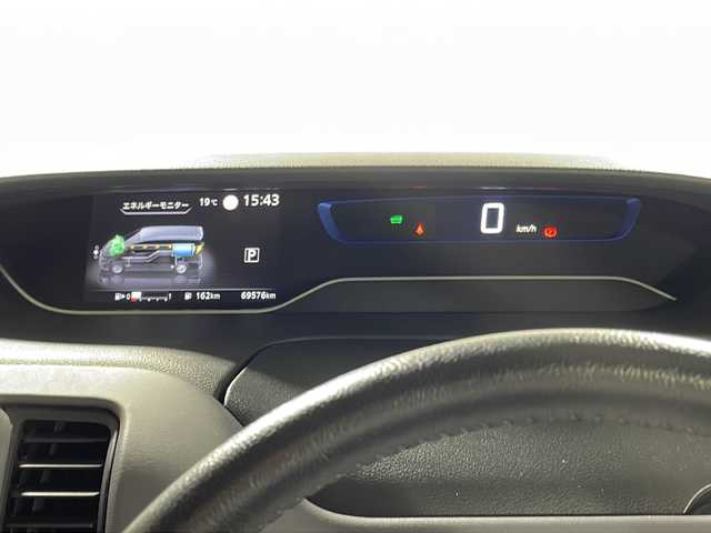 日産 セレナ e－パワー ハイウェイスター V 沖縄県 2019(令1)年 7万km ブリリアントホワイトパール 禁煙車/県外仕入れ/10インチ純正ナビ/【CD/DVD/フルセグTV/BT】/後席フリップダウンモニター/全方位カメラ/前方ドライブレコーダー/ETC/両側パワースライドドア/前席シートヒーター/ステアリングヒーター/16インチ純正アルミ/純正LEDヘッドライト/オートライト/スマートキー