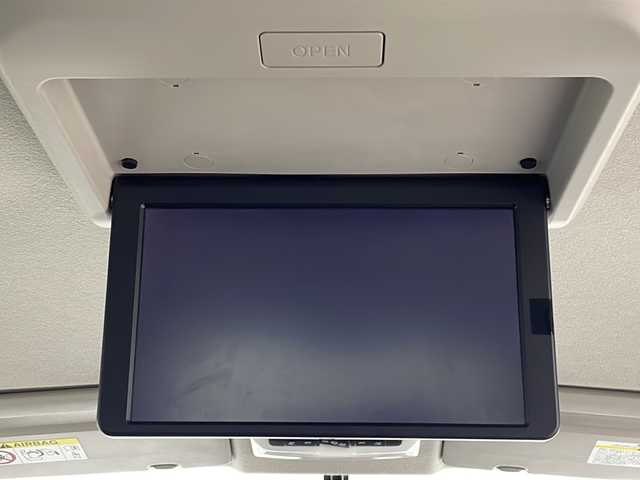 日産 セレナ e－パワー ハイウェイスター V 沖縄県 2019(令1)年 7万km ブリリアントホワイトパール 禁煙車/県外仕入れ/10インチ純正ナビ/【CD/DVD/フルセグTV/BT】/後席フリップダウンモニター/全方位カメラ/前方ドライブレコーダー/ETC/両側パワースライドドア/前席シートヒーター/ステアリングヒーター/16インチ純正アルミ/純正LEDヘッドライト/オートライト/スマートキー