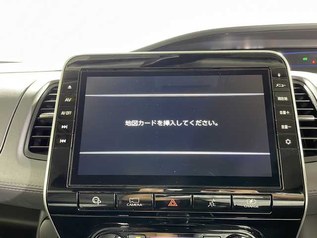 日産 セレナ e－パワー ハイウェイスター V 沖縄県 2019(令1)年 7万km ブリリアントホワイトパール 禁煙車/県外仕入れ/10インチ純正ナビ/【CD/DVD/フルセグTV/BT】/後席フリップダウンモニター/全方位カメラ/前方ドライブレコーダー/ETC/両側パワースライドドア/前席シートヒーター/ステアリングヒーター/16インチ純正アルミ/純正LEDヘッドライト/オートライト/スマートキー