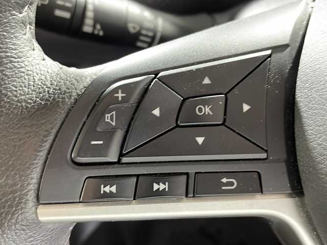 日産 セレナ e－パワー ハイウェイスター V 沖縄県 2019(令1)年 7万km ブリリアントホワイトパール 禁煙車/県外仕入れ/10インチ純正ナビ/【CD/DVD/フルセグTV/BT】/後席フリップダウンモニター/全方位カメラ/前方ドライブレコーダー/ETC/両側パワースライドドア/前席シートヒーター/ステアリングヒーター/16インチ純正アルミ/純正LEDヘッドライト/オートライト/スマートキー