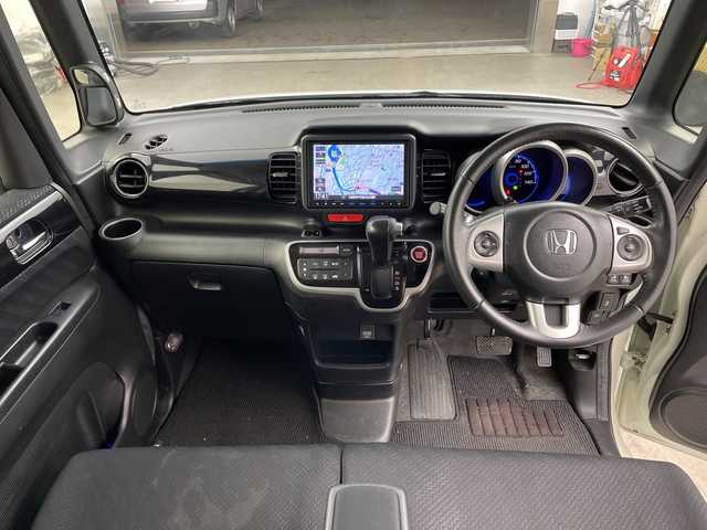 ホンダ Ｎ ＢＯＸ カスタム G ターボ Aパッケージ 兵庫県 2014(平26)年 9.2万km プレミアムホワイトパール ・純正8インチナビ/BT/CD/DVD/TV/USB/SD/・バックカメラ/・安心パッケージ/・シティブレーキアクティブシステム/・クルーズコントロール/・両側パワースライドドア/・横滑り防止装置/・ステアリングスイッチ/・パドルシフト/・前方ドライブレコーダー/・電動格納ミラー/・HIDヘッドライト/・フォグランプ/・純正16インチホイール/・スマートキー/・スペアキー/・取扱説明書/・保証書