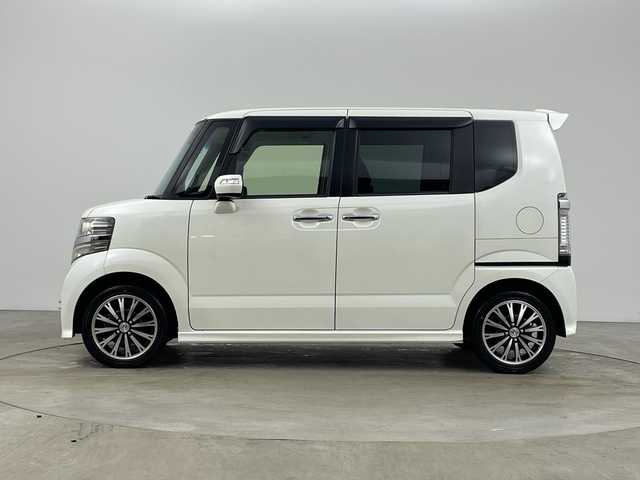 ホンダ Ｎ ＢＯＸ カスタム G ターボ Aパッケージ 兵庫県 2014(平26)年 9.2万km プレミアムホワイトパール ・純正8インチナビ/BT/CD/DVD/TV/USB/SD/・バックカメラ/・安心パッケージ/・シティブレーキアクティブシステム/・クルーズコントロール/・両側パワースライドドア/・横滑り防止装置/・ステアリングスイッチ/・パドルシフト/・前方ドライブレコーダー/・電動格納ミラー/・HIDヘッドライト/・フォグランプ/・純正16インチホイール/・スマートキー/・スペアキー/・取扱説明書/・保証書