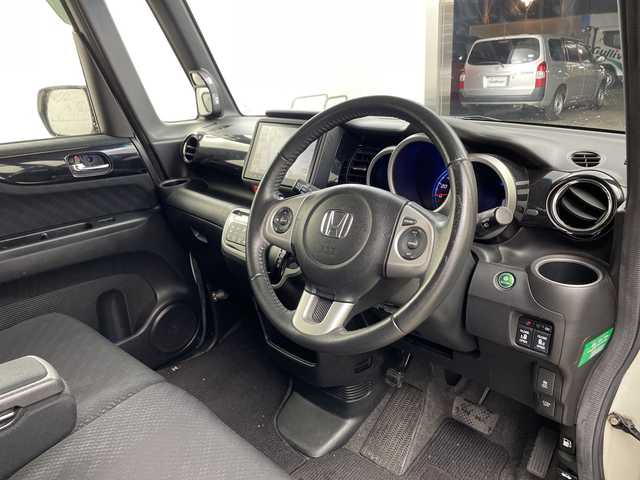 ホンダ Ｎ ＢＯＸ カスタム G ターボ Aパッケージ 兵庫県 2014(平26)年 9.2万km プレミアムホワイトパール ・純正8インチナビ/BT/CD/DVD/TV/USB/SD/・バックカメラ/・安心パッケージ/・シティブレーキアクティブシステム/・クルーズコントロール/・両側パワースライドドア/・横滑り防止装置/・ステアリングスイッチ/・パドルシフト/・前方ドライブレコーダー/・電動格納ミラー/・HIDヘッドライト/・フォグランプ/・純正16インチホイール/・スマートキー/・スペアキー/・取扱説明書/・保証書