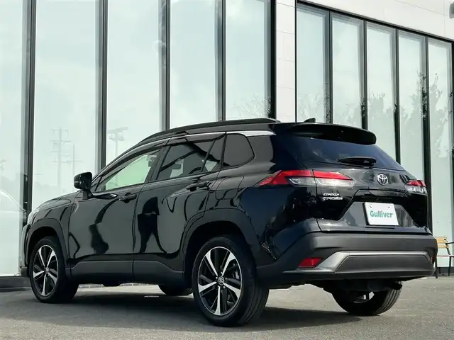 トヨタ カローラ クロス Z 大阪府 2023(令5)年 1.4万km アティチュードブラックマイカ トヨタセーフティーセンス/・アダプティブ・クルーズコントロール/・プリクラッシュセーフティー/・レーントレーシングアシスト/・オートマチックハイビーム/・クリアランスソナー/・パーキングサポートブレーキー/・ロードサインアシスト/純正ナビ/・Bluetooth/USB/MiraCast/ラジオ/主要装備/・パノラミックビューモニター/・ブラインドスポットモニター/・横滑り防止装置/・オートホールド/・パワーバックドア/・ハーフレザー/・D席パワーシート/・シートヒーター/・LEDヘッドライト/・ヘッドライトイベライザー/・ドライブレコーダー/・ETC2.0