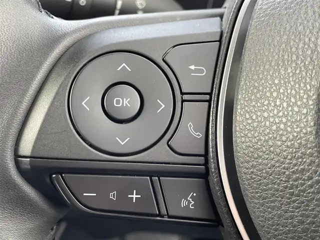 トヨタ カローラ クロス Z 大阪府 2023(令5)年 1.4万km アティチュードブラックマイカ トヨタセーフティーセンス/・アダプティブ・クルーズコントロール/・プリクラッシュセーフティー/・レーントレーシングアシスト/・オートマチックハイビーム/・クリアランスソナー/・パーキングサポートブレーキー/・ロードサインアシスト/純正ナビ/・Bluetooth/USB/MiraCast/ラジオ/主要装備/・パノラミックビューモニター/・ブラインドスポットモニター/・横滑り防止装置/・オートホールド/・パワーバックドア/・ハーフレザー/・D席パワーシート/・シートヒーター/・LEDヘッドライト/・ヘッドライトイベライザー/・ドライブレコーダー/・ETC2.0