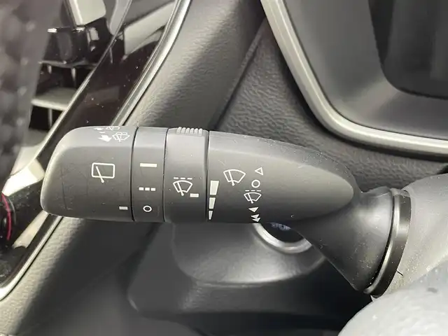 トヨタ カローラ クロス Z 大阪府 2023(令5)年 1.4万km アティチュードブラックマイカ トヨタセーフティーセンス/・アダプティブ・クルーズコントロール/・プリクラッシュセーフティー/・レーントレーシングアシスト/・オートマチックハイビーム/・クリアランスソナー/・パーキングサポートブレーキー/・ロードサインアシスト/純正ナビ/・Bluetooth/USB/MiraCast/ラジオ/主要装備/・パノラミックビューモニター/・ブラインドスポットモニター/・横滑り防止装置/・オートホールド/・パワーバックドア/・ハーフレザー/・D席パワーシート/・シートヒーター/・LEDヘッドライト/・ヘッドライトイベライザー/・ドライブレコーダー/・ETC2.0