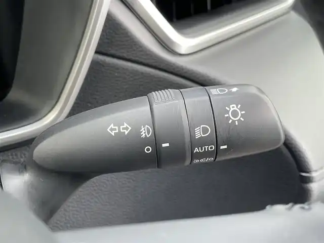 トヨタ カローラ クロス Z 大阪府 2023(令5)年 1.4万km アティチュードブラックマイカ トヨタセーフティーセンス/・アダプティブ・クルーズコントロール/・プリクラッシュセーフティー/・レーントレーシングアシスト/・オートマチックハイビーム/・クリアランスソナー/・パーキングサポートブレーキー/・ロードサインアシスト/純正ナビ/・Bluetooth/USB/MiraCast/ラジオ/主要装備/・パノラミックビューモニター/・ブラインドスポットモニター/・横滑り防止装置/・オートホールド/・パワーバックドア/・ハーフレザー/・D席パワーシート/・シートヒーター/・LEDヘッドライト/・ヘッドライトイベライザー/・ドライブレコーダー/・ETC2.0