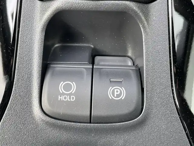 トヨタ カローラ クロス Z 大阪府 2023(令5)年 1.4万km アティチュードブラックマイカ トヨタセーフティーセンス/・アダプティブ・クルーズコントロール/・プリクラッシュセーフティー/・レーントレーシングアシスト/・オートマチックハイビーム/・クリアランスソナー/・パーキングサポートブレーキー/・ロードサインアシスト/純正ナビ/・Bluetooth/USB/MiraCast/ラジオ/主要装備/・パノラミックビューモニター/・ブラインドスポットモニター/・横滑り防止装置/・オートホールド/・パワーバックドア/・ハーフレザー/・D席パワーシート/・シートヒーター/・LEDヘッドライト/・ヘッドライトイベライザー/・ドライブレコーダー/・ETC2.0