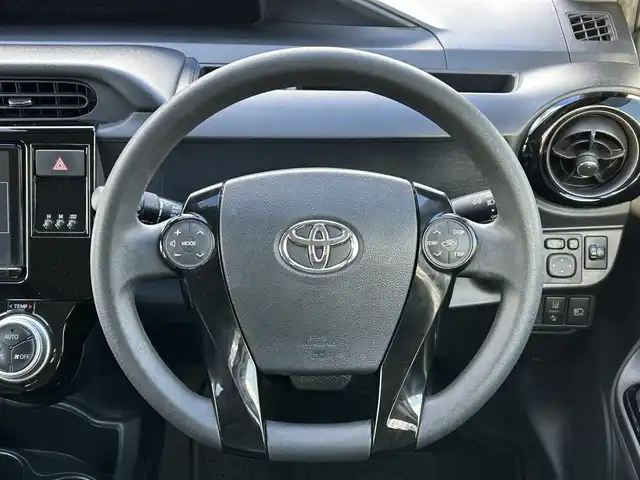 トヨタ アクア S スタイルブラック 愛媛県 2017(平29)年 9万km ライムホワイトパールクリスタルシャイン ワンオーナー/プッシュスタート/純正ナビ（AM/FM/CD/DVD/SD/Bluetooth/フルセグTV）/バックカメラ/ETC2.0/AAC/シートヒーター/横滑り防止装置/レーンキープアシスト/オートライト/オートマチックハイビーム