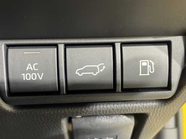 トヨタ プリウス Z 沖縄県 2024(令6)年 0.5万km 黄 禁煙車　/ワンオーナー　/純正１２．３インチナビ　/（フルセグＴＶ　Ｂｌｕｅｔｏｏｔｈ）　/全方位カメラ　/トヨタセーフティセンス/・PCS（プリクラッシュセーフティ）/・LDA（レーンディパーチャーアラート）/・AHB（オートマチックハイビーム）/BSM（ブラインドスポットモニター）　/PDA（プロアクティブドライビングアシスト）　/前後ドライブレコーダー　/ＥＴＣ２．０/レーダークルーズコントロール/レザーシート/メモリー付パワーシート/シートヒーター、エアシート/置くだけ充電/ステアリングヒーター