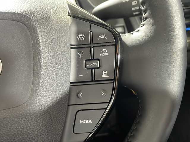 トヨタ プリウス Z 沖縄県 2024(令6)年 0.5万km 黄 禁煙車　/ワンオーナー　/純正１２．３インチナビ　/（フルセグＴＶ　Ｂｌｕｅｔｏｏｔｈ）　/全方位カメラ　/トヨタセーフティセンス/・PCS（プリクラッシュセーフティ）/・LDA（レーンディパーチャーアラート）/・AHB（オートマチックハイビーム）/BSM（ブラインドスポットモニター）　/PDA（プロアクティブドライビングアシスト）　/前後ドライブレコーダー　/ＥＴＣ２．０/レーダークルーズコントロール/レザーシート/メモリー付パワーシート/シートヒーター、エアシート/置くだけ充電/ステアリングヒーター