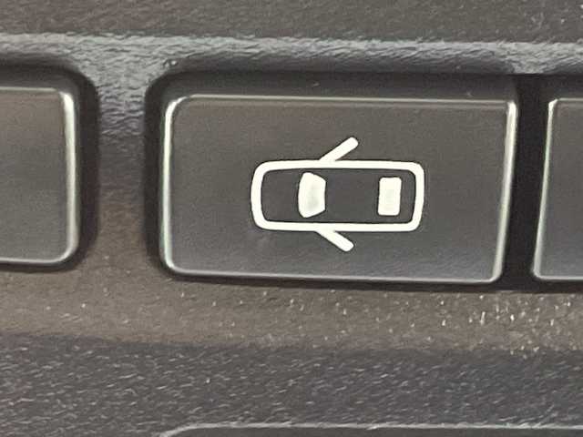 トヨタ カローラツーリング ダブルバイビー 群馬県 2020(令2)年 0.7万km スパークリングブラックパールクリスタルシャイン モデリスタエアロ　純正９型ナビ　バックカメラ　ＥＴＣ　純正ドラレコ　ハーフレザーシート　アダプティブクルーズコントロール　衝突被害軽減ブレーキ　レーンアシスト　クリアランスソナー　LED　禁煙車