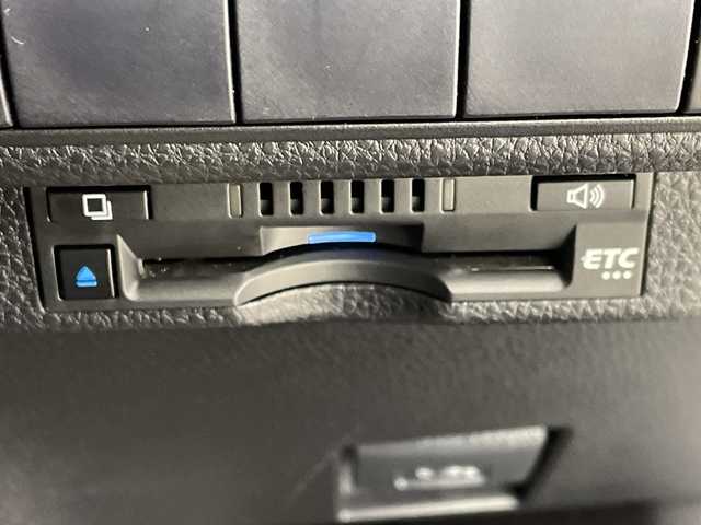 トヨタ カローラツーリング ダブルバイビー 群馬県 2020(令2)年 0.7万km スパークリングブラックパールクリスタルシャイン モデリスタエアロ　純正９型ナビ　バックカメラ　ＥＴＣ　純正ドラレコ　ハーフレザーシート　アダプティブクルーズコントロール　衝突被害軽減ブレーキ　レーンアシスト　クリアランスソナー　LED　禁煙車