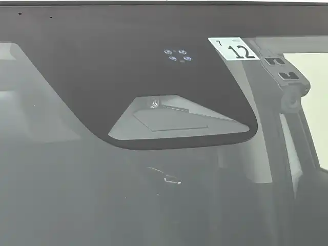 ホンダ ヴェゼル ハイブリッド e:HEV Z 道央・札幌 2022(令4)年 4.1万km プラチナホワイトパール ・４WD/・寒冷地仕様/・純正ロアスカート（F・R）/・純正ガーニッシュ（S・R）/・ホンダコネクトディスプレイ/　BT／AppleCarPlay／AndroidAuto/・マルチビューカメラシステム/・純正ビルトインETC2.0 /・純正前後ドライブレコーダー/・ホンダセンシング/・衝突軽減ブレーキ/・レーンキープアシスト/・横滑り防止装置/・アイドリングストップ/・ブラインドスポットインフォメーション/・ハーフレザーシート/・前席シートヒーター/・ステアリングヒーター/・ワイヤレス充電/・パドルシフト/・テールゲートスポイラー/・純正AW18インチ/・スマートキー/・プッシュスタート/・スペアキー