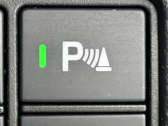 ホンダ ヴェゼル ハイブリッド e:HEV Z 道央・札幌 2022(令4)年 4.1万km プラチナホワイトパール ・４WD/・寒冷地仕様/・純正ロアスカート（F・R）/・純正ガーニッシュ（S・R）/・ホンダコネクトディスプレイ/　BT／AppleCarPlay／AndroidAuto/・マルチビューカメラシステム/・純正ビルトインETC2.0 /・純正前後ドライブレコーダー/・ホンダセンシング/・衝突軽減ブレーキ/・レーンキープアシスト/・横滑り防止装置/・アイドリングストップ/・ブラインドスポットインフォメーション/・ハーフレザーシート/・前席シートヒーター/・ステアリングヒーター/・ワイヤレス充電/・パドルシフト/・テールゲートスポイラー/・純正AW18インチ/・スマートキー/・プッシュスタート/・スペアキー