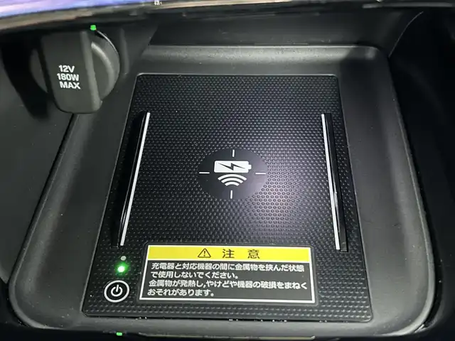 ホンダ ヴェゼル ハイブリッド e:HEV Z 道央・札幌 2022(令4)年 4.1万km プラチナホワイトパール ・４WD/・寒冷地仕様/・純正ロアスカート（F・R）/・純正ガーニッシュ（S・R）/・ホンダコネクトディスプレイ/　BT／AppleCarPlay／AndroidAuto/・マルチビューカメラシステム/・純正ビルトインETC2.0 /・純正前後ドライブレコーダー/・ホンダセンシング/・衝突軽減ブレーキ/・レーンキープアシスト/・横滑り防止装置/・アイドリングストップ/・ブラインドスポットインフォメーション/・ハーフレザーシート/・前席シートヒーター/・ステアリングヒーター/・ワイヤレス充電/・パドルシフト/・テールゲートスポイラー/・純正AW18インチ/・スマートキー/・プッシュスタート/・スペアキー