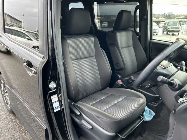 トヨタ ヴォクシー ZS 煌Ⅲ 富山県 2021(令3)年 7.2万km ブラック ４WD/アルパインフリップダウンモニター/アルパイン車種専用９インチメモリナビ/【フルセグＴＶ/CD/DVD/USB/HDMI/BT】/バックカメラ/社外デジタルインナーミラー/両側パワースライドドア/ウォークスルー/純正アルミホイール/純正フロアマット/エンジンスターター/ビルトインＥＴＣ/コーナーセンサー/LEDヘッドライト/オートハイビーム