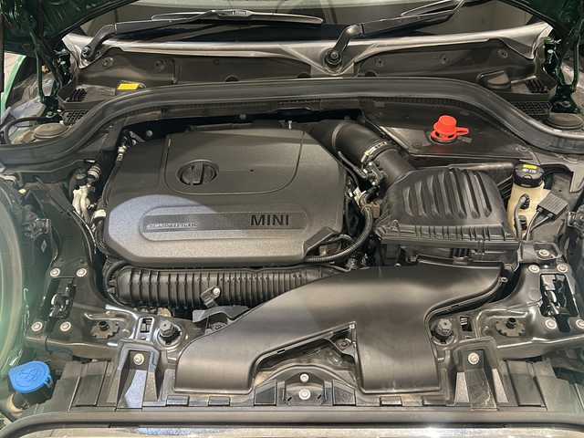 ＭＩＮＩ ミニ クーパー S 60イヤーズED 新潟県 2019(令1)年 1.7万km ブリティッシュレーシンググリーン 限定車”60イヤーズエディション”/-ボンネット・ストライプ/-サイド・スカットル/-ドア・シル・プレート/-インテリア・サーフェス/-ロゴ・プロジェクション/-17インチアロイ・ホイール/-ペッパー・ホワイト・ルーフ & ミラー・キャップ/-シート・ヒーター（フロント／左右）/-MINI Yours レザー　ラウンジ　ダーク・マロン/-MINI Yours スポーツ・レザー・ステアリング/-CAMERA & PARKING ASSIST パッケージ/-PEPPER パッケージ/-LED LIGHT パッケージ/-オンボード・コンピューター/-クルーズ・コントロール/-MINI ドライビング・モード/-スポーツAT（パドル・シフト付）/純正HDDナビ/ETC/インテリジェントセーフティ/LEDヘッドライト/アイドリングストップ