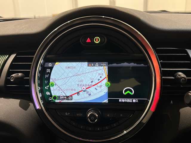 ＭＩＮＩ ミニ クーパー S 60イヤーズED 新潟県 2019(令1)年 1.7万km ブリティッシュレーシンググリーン 限定車”60イヤーズエディション”/-ボンネット・ストライプ/-サイド・スカットル/-ドア・シル・プレート/-インテリア・サーフェス/-ロゴ・プロジェクション/-17インチアロイ・ホイール/-ペッパー・ホワイト・ルーフ & ミラー・キャップ/-シート・ヒーター（フロント／左右）/-MINI Yours レザー　ラウンジ　ダーク・マロン/-MINI Yours スポーツ・レザー・ステアリング/-CAMERA & PARKING ASSIST パッケージ/-PEPPER パッケージ/-LED LIGHT パッケージ/-オンボード・コンピューター/-クルーズ・コントロール/-MINI ドライビング・モード/-スポーツAT（パドル・シフト付）/純正HDDナビ/ETC/インテリジェントセーフティ/LEDヘッドライト/アイドリングストップ