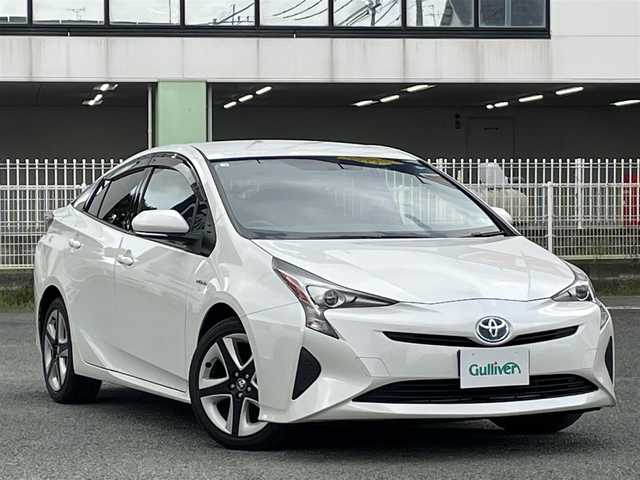 トヨタ プリウス S ツーリングセレクション 熊本県 2016(平28)年 5.1万km ホワイトパールクリスタルシャイン ワンオーナー/プッシュスタート/純正ナビ/（CD・DVD・フルセグTV・BTオーディオ・SD）/バックカメラ/ビルトインETC/ドライブレコーダー/純正17インチAW/合皮シート/前席シートヒーター/LEDヘッドライト/オートライト/純正フロアマット/純正ドアバイザー/新車保証書/取扱説明書/スマートスペアキー×1本