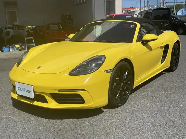 ポルシェ ７１８ボクスター 神奈川県 2016(平28)年 3.8万km 黄 スポーツクロノパッケージ/純正19インチボクスターSホイール/PASM/LEDヘッドライト/2トーンレザーインテリア/BOSEサウンドシステム/ロールオーバーボディー同色ペイント仕上げ/GTスポーツステアリング/ボディ同色ペイントヘッドライトクリーニングカバー/カーボンサイドキッキングプレート/グレートップウィンドウスクリーン/純正メモリーナビ/純正CD/DVD/USB/BT再生/ビルトインETC(DSRC)/ドライブレコーダー/ポルシェエントリー／ドライブシステム/パドルシフト/オートエアコン/シートヒーター/電格ドアミラー/保証書・取説あり