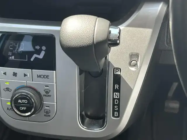 ダイハツ キャスト アクティバ G SAⅢ 福島県 2018(平30)年 3.2万km スプラッシュブルーM 4WD/寒冷地仕様/純正ナビ(NMZK-W68D)/【フルセグ/BT/DVD/CD/SD/USB/AM/FM】/バックカメラ/衝突軽減ブレーキ/パーキングアシスト/車線逸脱防止システム/ブレーキアシスト/横滑り防止装置/ダウンヒルアシストコントロール/トラクションコントロール/アイドリングストップ/コーナーセンサー/LEDヘッドライト(AUTO付)/フォグランプ/オートマチックハイビーム/純正フロアマット/純正ドアバイザー/盗難防止装置/保証書・取説/スペアキーx1