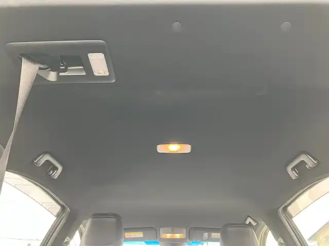 トヨタ ハリアー プレミアム アドバンスドP 静岡県 2016(平28)年 6.1万km ブラック エンジンスタートボタン/スマートキー/スペアキー１本/アイドリングストップ/パワーステアリング/パワーウィンドウ/MTモード付AT/オートエアコン/クルーズコントロール/保証書/取扱説明書/USB入力端子/純正ETC/純正メモリナビ（CD.DVD.BT.フルセグ）/純正フロアマット/純正アルミホイール/全方位カメラ/電動リアゲート/D席パワーシート/ABS/横滑り防止装置/コーナーセンサー前後/レーンキープアシスト/オートライト/オートマチックハイビーム/LEDライト/W+サイドエアバック/衝突軽減システム/JBL