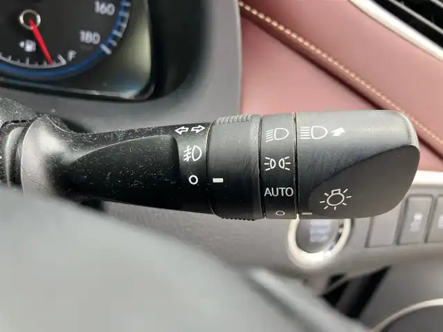 トヨタ ハリアー プレミアム アドバンスドP 静岡県 2016(平28)年 6.1万km ブラック エンジンスタートボタン/スマートキー/スペアキー１本/アイドリングストップ/パワーステアリング/パワーウィンドウ/MTモード付AT/オートエアコン/クルーズコントロール/保証書/取扱説明書/USB入力端子/純正ETC/純正メモリナビ（CD.DVD.BT.フルセグ）/純正フロアマット/純正アルミホイール/全方位カメラ/電動リアゲート/D席パワーシート/ABS/横滑り防止装置/コーナーセンサー前後/レーンキープアシスト/オートライト/オートマチックハイビーム/LEDライト/W+サイドエアバック/衝突軽減システム/JBL