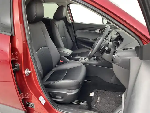 マツダ ＣＸ－３ 20SプロアクティブSパッケージ 群馬県 2019(平31)年 2.4万km ソウルレッドクリスタルM 360°ビュー・モニター＋フロントパーキングセンサー/CD/DVDプレイヤー＋地上デジタルTVチューナー(フルセグ)/＝＝＝＝＝＝/純正7型ナビ/(AM/FM/Bluetooth/フルセグTV/CD/DVD/SD//USB1・2/AUX/AppleCarPlay/AndroidAuto)/ブラインドスポットモニタリング/クルーズコントロール/パドルシフト/ヘッドアップディスプレイ/ビルトインETC/運転席側パワーシート(ポジションメモリ付)/前席シートヒーター/ステアリングヒーター/電動パーキングブレーキ/オートブレーキホールド/プッシュスタート/スマートキー/スペアキー有