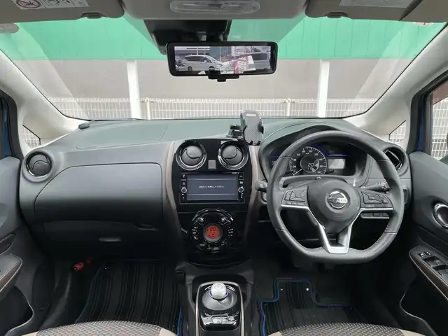 日産 ノート e－パワー メダリスト 千葉県 2019(令1)年 0.8万km シャイニングブルー 純正SDナビ/ (フルセグTV/CD/DVD/SD/AUX/Bluetooth)/アラウンドビューモニター/ドライブレコーダー (DRV-830)/ETC/クルーズコントロール/インテリジェントエマージェンシーブレーキ/インテリジェントルームミラー/前後コーナーセンサー/オートライト/LEDヘッドライト/フォグランプ/ウィンカー付き電動格納ミラー/ドアバイザー/プッシュエンジンスタート/スマートキー/純正フロアマット/純正15インチアルミホイール